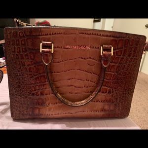Michael Kors Satchel purse